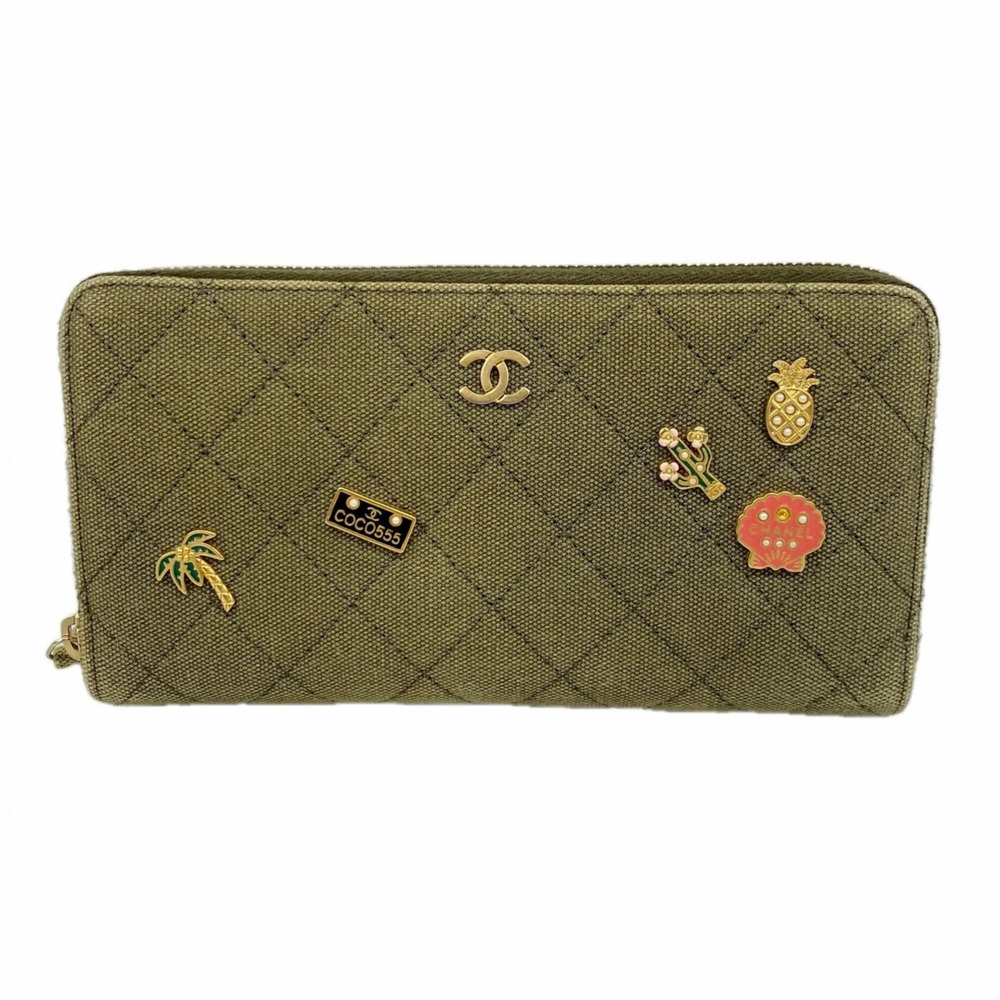 CHANEL Green Canvas Wallet - Picture 1 of 9